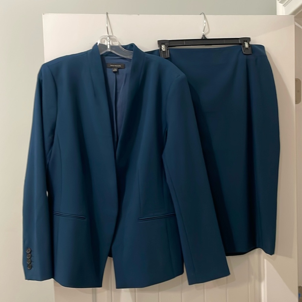 Like New! Ann Taylor Blue/Teal Suit with Skirt